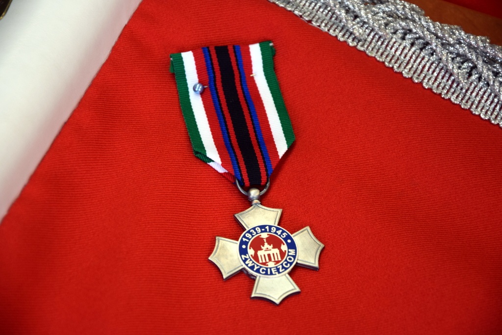 Elbląg: Komenda uhonorowana Kombatanckim Krzyżem Zwycięstwa