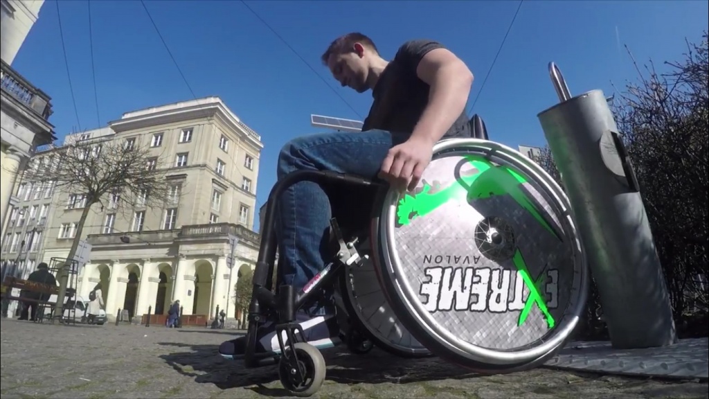 Społeczeństwo: Wózek inwalidzki zamiast roweru publicznego?