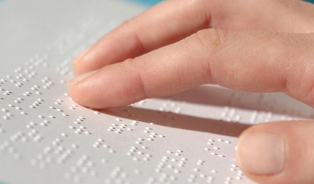Edukacja: Jak działa mózg dziecka, które uczy się czytać w języku Braille’a?