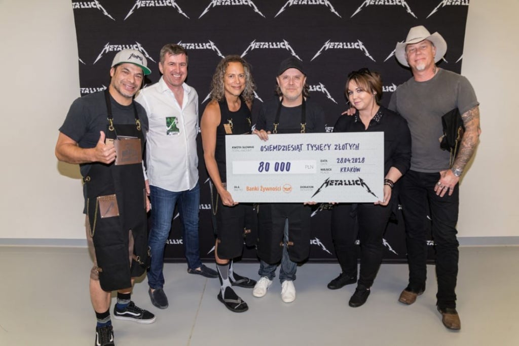 Społeczeństwo: Metallica wspiera Banki Żywności w Polsce