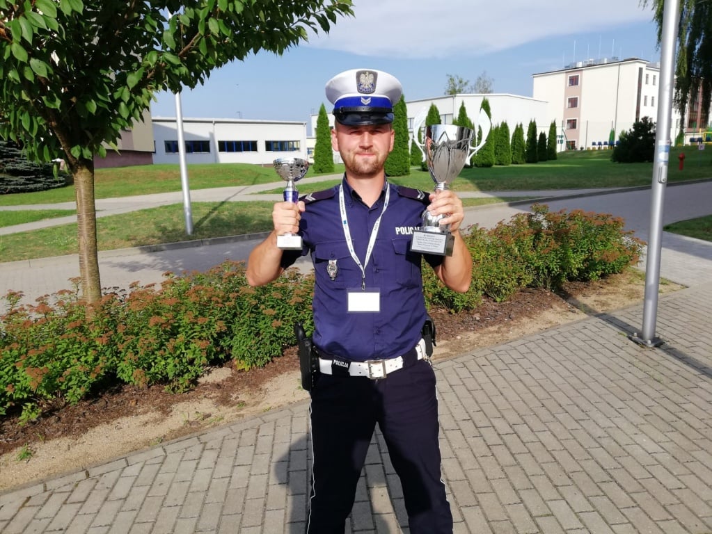 Elbląg: Elbląski policjant najlepszy w kierowaniu ruchem