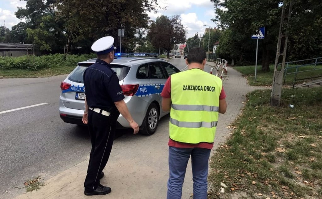 Elbląg: Policjanci kontrolują przyszkolne ulice i oznakowanie