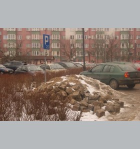 Parking nie parking koło Urzędu Miejskiego w Elblągu