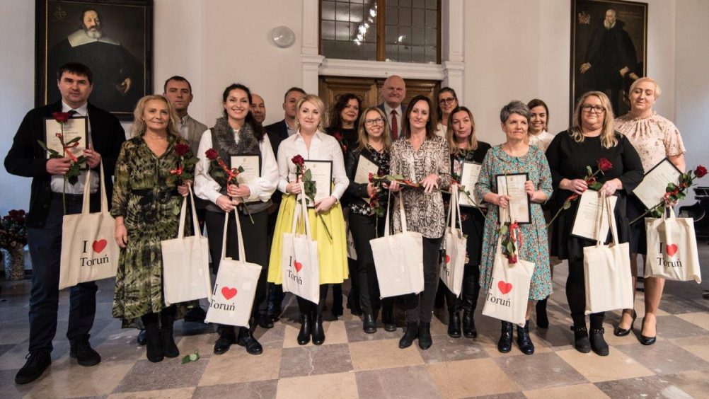 Toruń: Nagrodzono pracowników socjalnych
