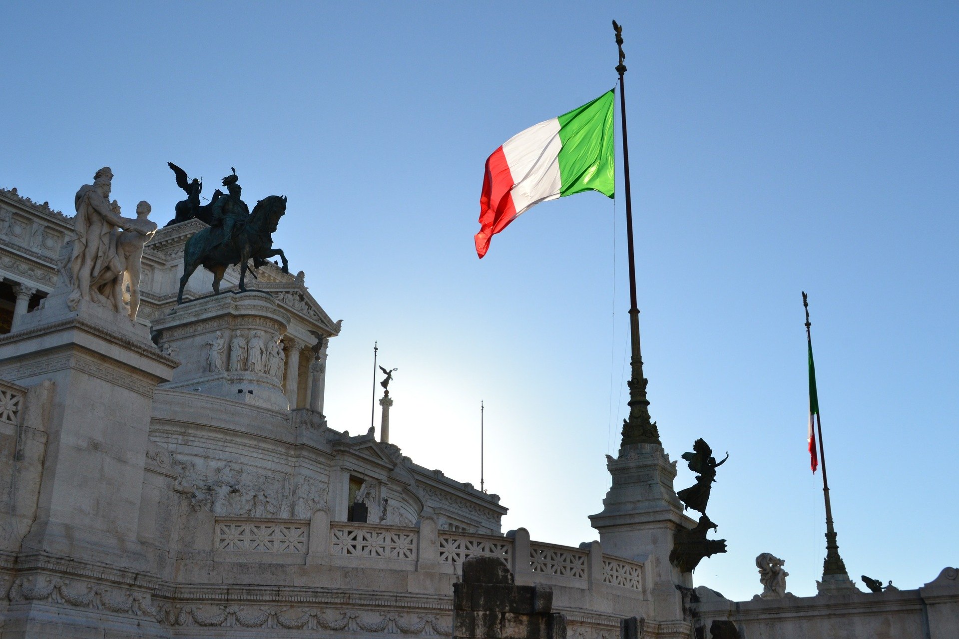 Włochy: Będzie wymóg maseczek na otwartej przestrzeni
