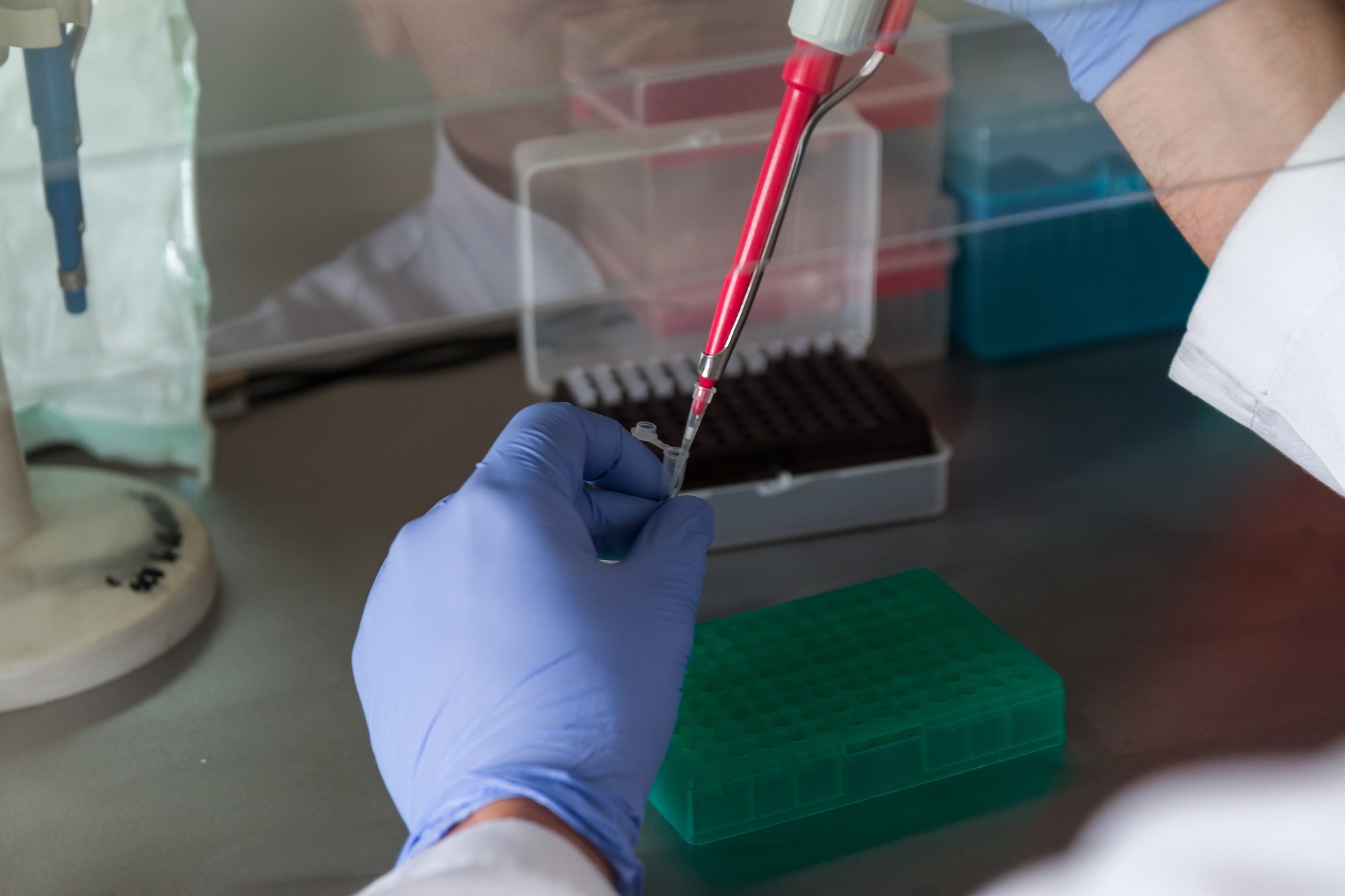 USA: Zatwierdzono nowy typ szybkich testów na obecność koronawirusa