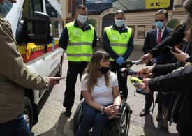 W Łodzi MPK podwiezie osoby z niepełnosprawnościami do parku, restauracji i na zakupy