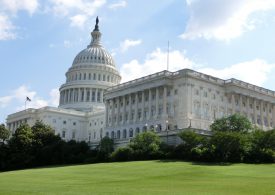 USA: Od czwartku ścisły obowiązek noszenia masek w Izbie Reprezentantów