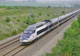 Francja: Mandat i wysadzenie z pociągu wśród kar za brak maseczki
