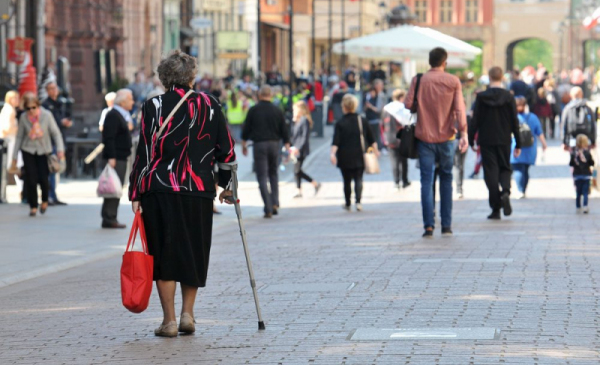 Toruń: Wsparcie dla seniorów