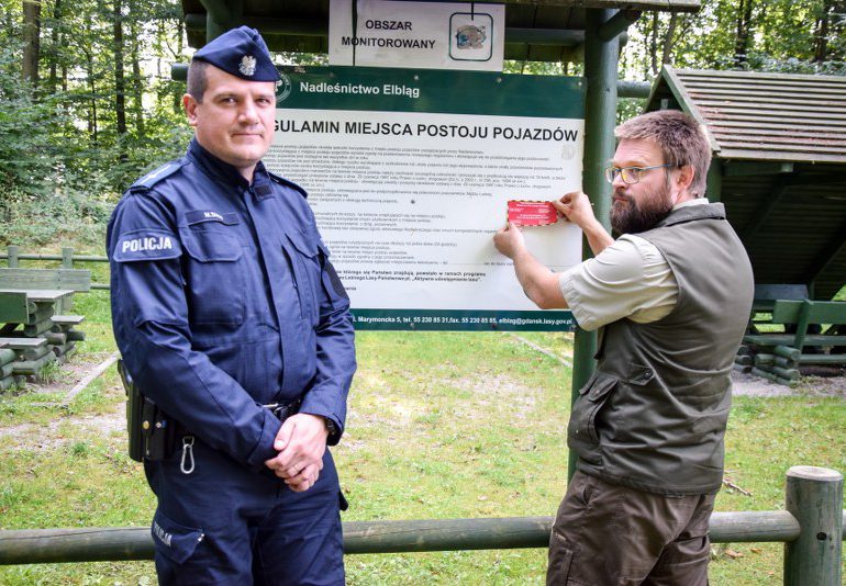„Nie zgub się w lesie” - wspólna akcja nadleśnictwa i elbląskiej policji