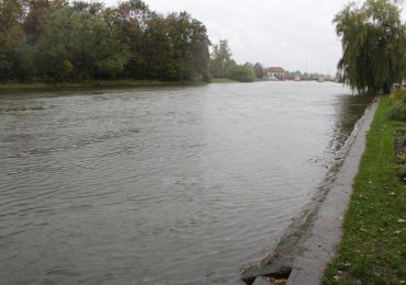 Zakaz kąpieli w rzece Elbląg