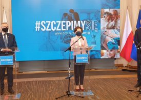 Minister Maląg zachęca pracowników domów pomocy społecznej do szczepień