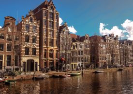 Holandia: Wzrasta aprobata dla rządowej strategii walki z koronawirusem
