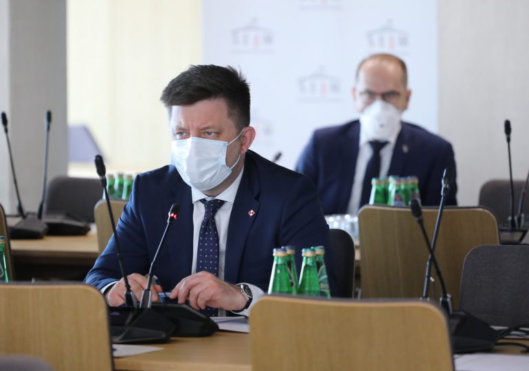 Dworczyk w Sejmie: Chcemy w 2021 r. zapanować nad pandemią dzięki programowi szczepień