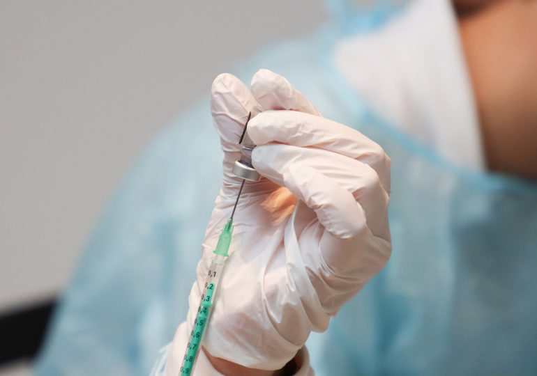 Rusza akcja bezpłatnych szczepień przeciw grypie dla wszystkich pełnoletnich
