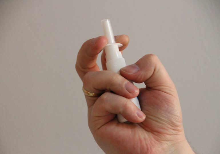 Kanadyjski spray do nosa skuteczny przeciw koronawirusowi. W Izraelu będzie dostępny bez recepty