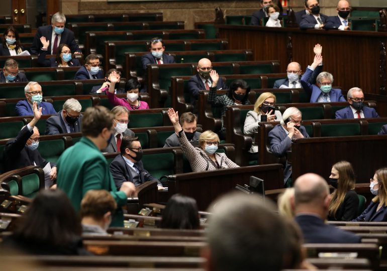 Nowelizacja ustawy o pomocy społecznej. Sejm przyjął część poprawek Senatu