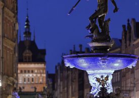 Gdański Neptun na niebiesko w Światowy Dzień Nadciśnienia Płucnego