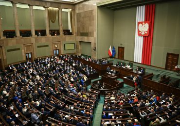 Sejm przyjął poprawkę Senatu w noweli ustanawiającej medal dla naukowców