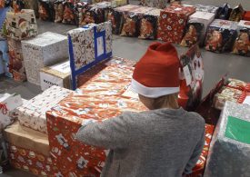 Gdańsk: Blisko 250 dzieci wciąż czeka na swoich św. Mikołajów