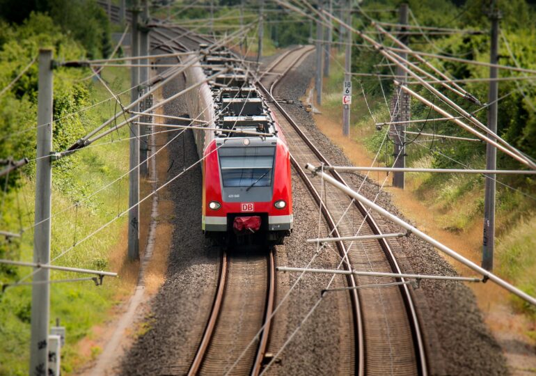 Włochy: Odwołano 550 regionalnych połączeń kolejowych z powodu zakażeń wśród załóg