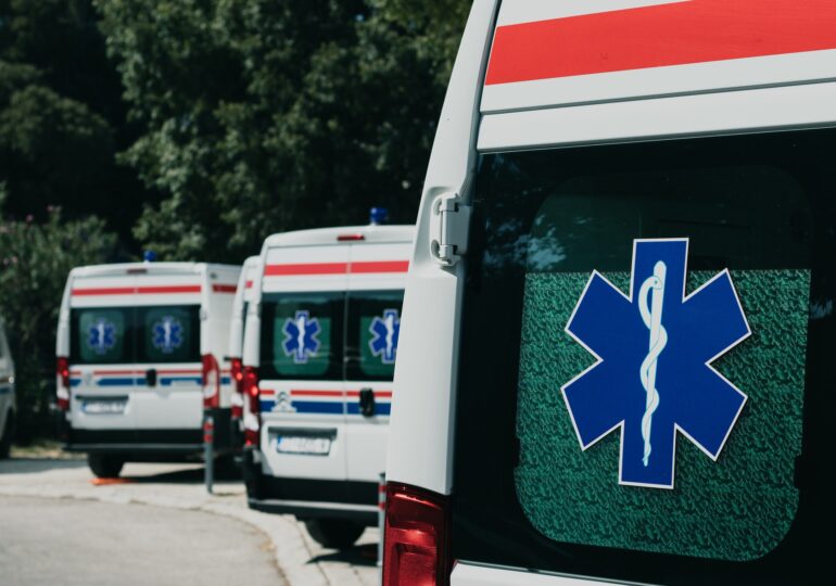 Warszawskie MPO naprawia ambulans dla noworodków z Ukrainy