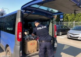Tatrzańscy policjanci pomagają uchodźcom