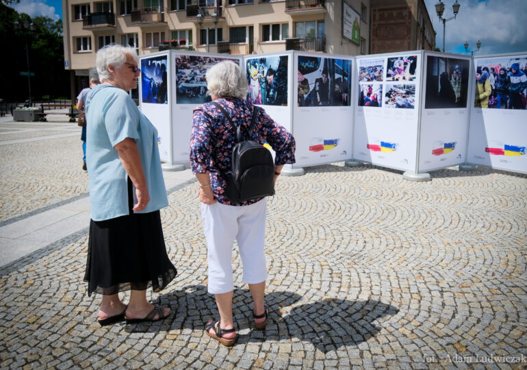 Białystok: Wernisaż wystawy „Uchodźcy”
