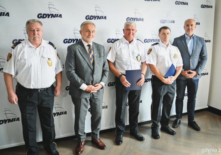 Gdynia: Strażnicy uratowali życie. Zostali nagrodzeni
