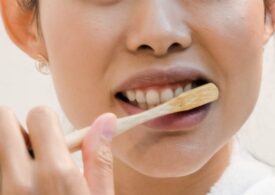 Higiena jamy ustnej pozostawia wiele do życzenia. Innowacje mogą zwiększyć skuteczność mycia zębów