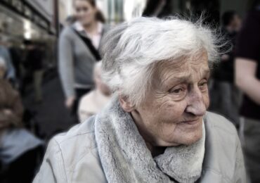 Lublin: Kolejne opaski życia poprawią bezpieczeństwo seniorów – nabór rusza 22 maja