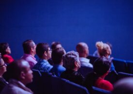 Poznań: Kino Bez Barier – pokazy filmowe w Centrum Kultury ZAMEK – Styczeń 2023