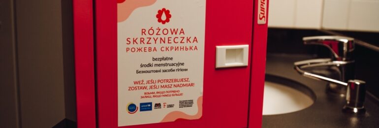 Różowe skrzyneczki zawisną w Gdańsku