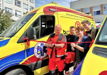 Sopot: Ambulans wygłosowany w Budżecie Obywatelskim 2023 przekazany sopockim ratownikom
