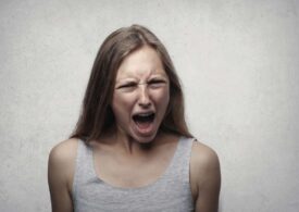 Badacze potwierdzają: złość pomaga osiągać cele